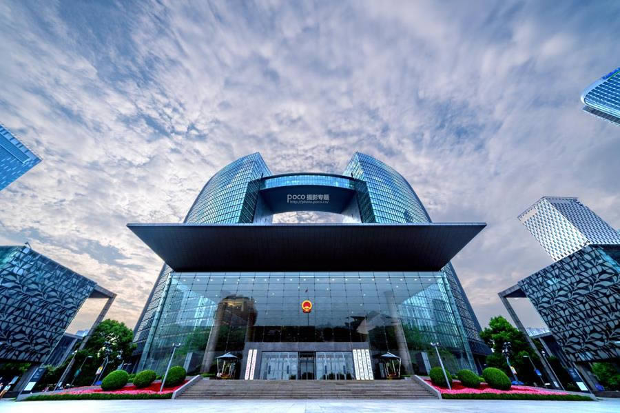 PS把曝光不足建筑照片调成高清效果